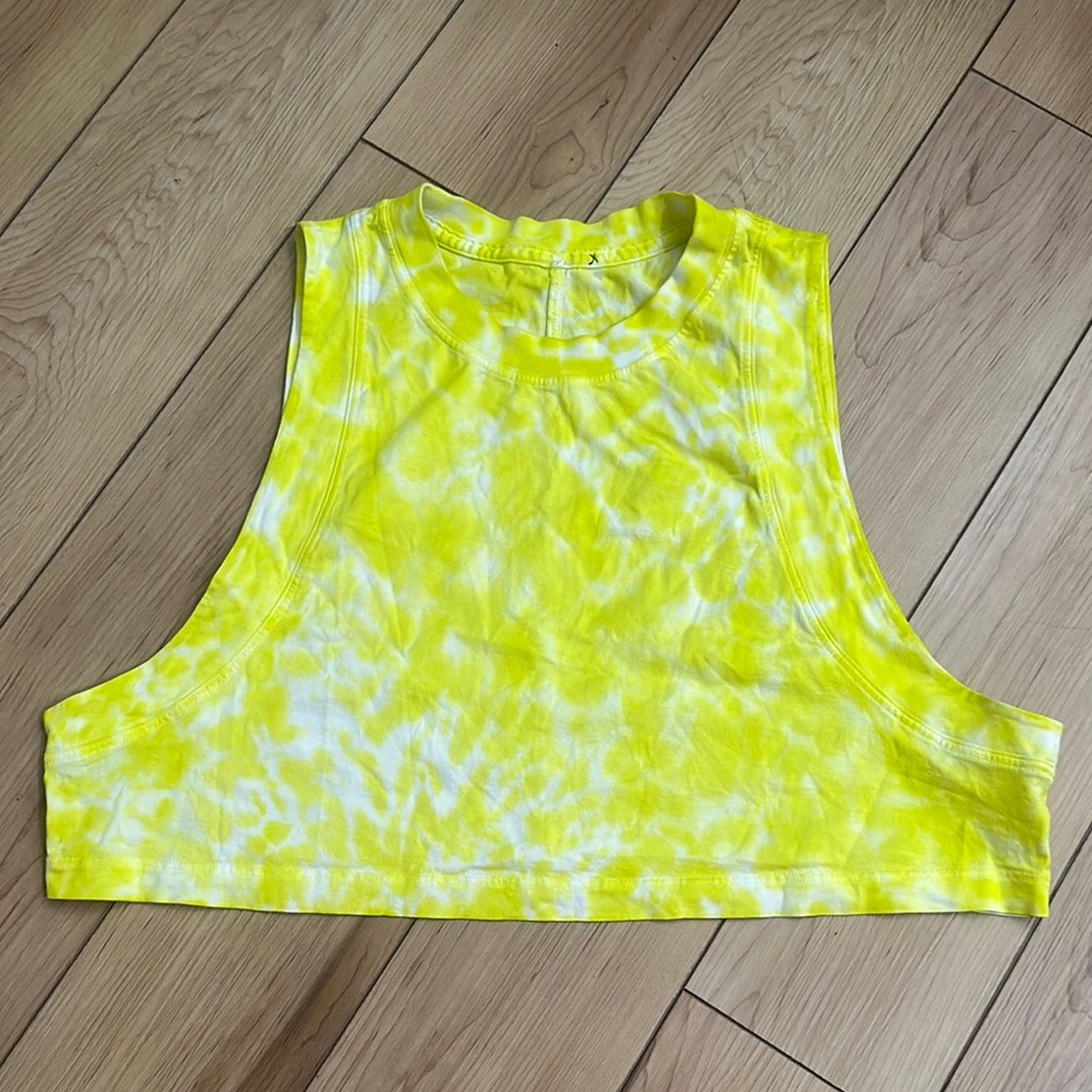 Lululemon All Yours Cropped Tank Medium - Picture 1 of 6